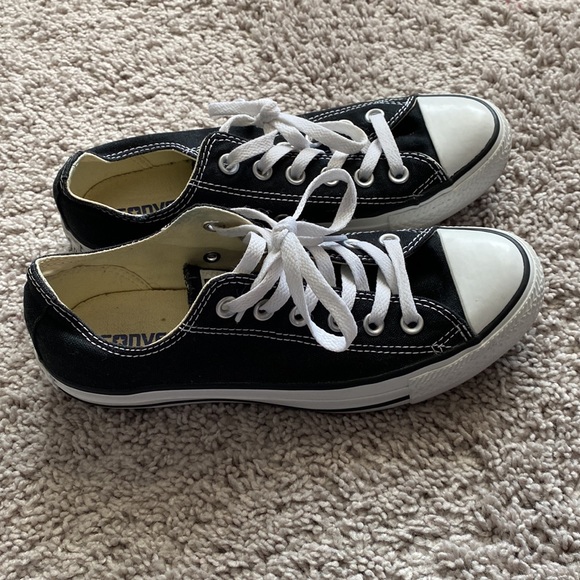 Chuck Taylor Converse - Picture 6 of 7